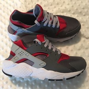 Nike- Huarache